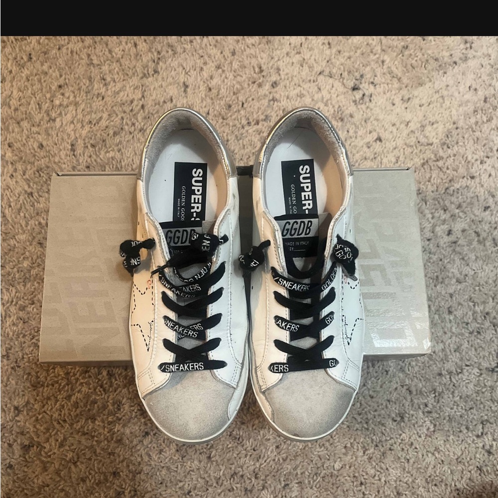 Golden Goose Wms Super Star distressed Low “White Silver “